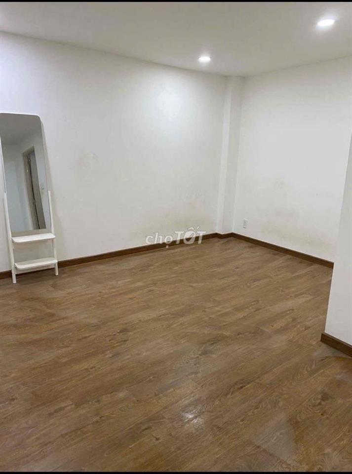 NHÀ MỚI 3PN CHỮ ĐỒNG TỬ  HẺM XE HƠI GẦN CMT8 TÂN BÌNH