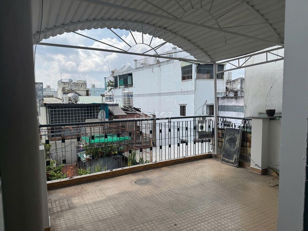 NHÀ SƠN SỬA MỚI  4X15M2 HẺM XE TẢI GẦN LÝ THƯỜNG KIỆT