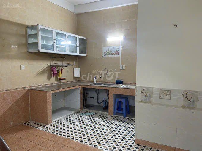 NHÀ SƠN SỬA MỚI  4X15M2 HẺM XE TẢI GẦN LÝ THƯỜNG KIỆT