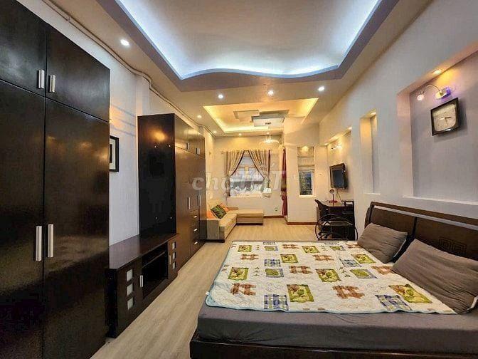 NHÀ MỚI 3PN ĐẦY ĐỦ NỘI THẤT GẦN MT LÝ THÁI TỔ