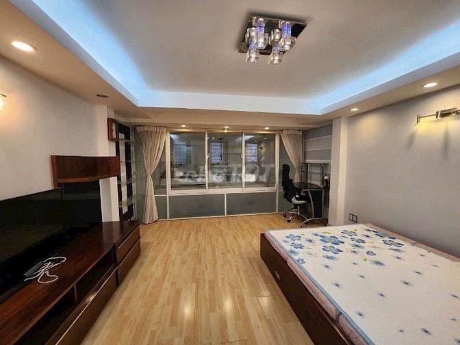 NHÀ MỚI 3PN ĐẦY ĐỦ NỘI THẤT GẦN MT LÝ THÁI TỔ