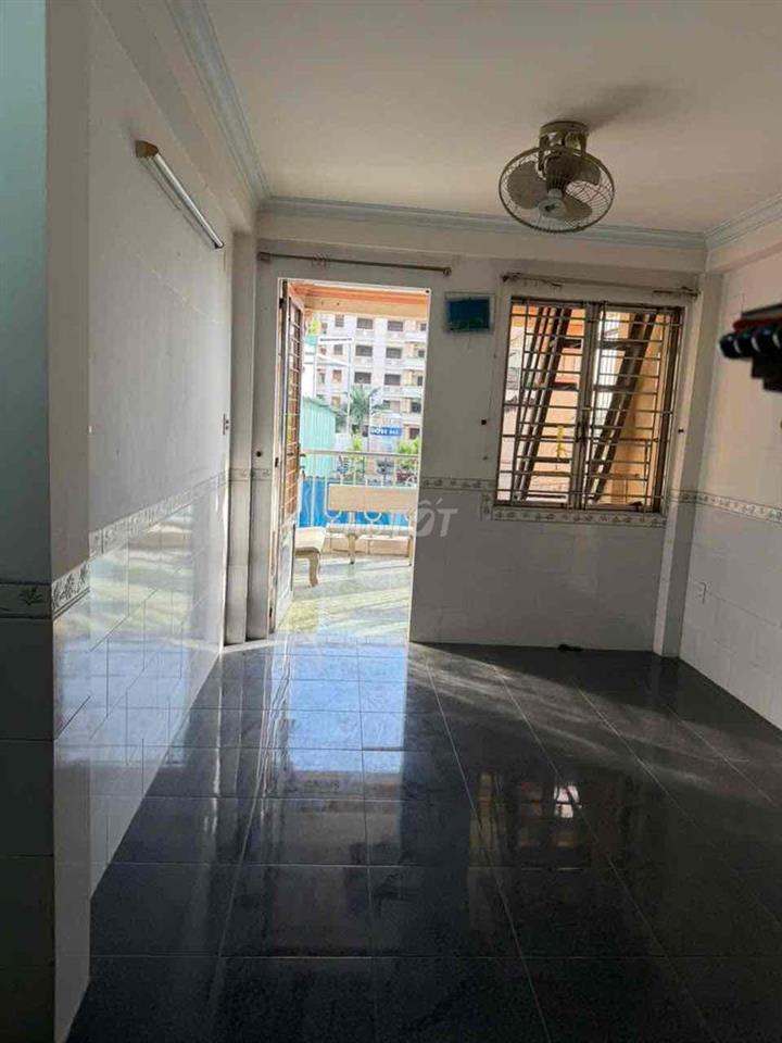 NHÀ  2PN ĐẦY ĐỦ NỘI THẤT PHẠM NGŨ LÃO NGAY CV 23/9
