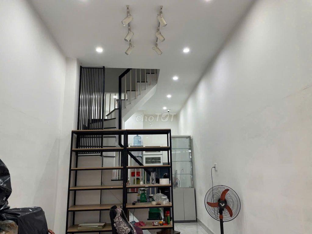 NHÀ MỚI HẺM XE TẢI TRẦN HƯNG ĐẠO QUẬN 1