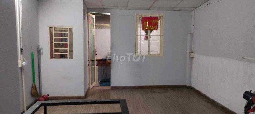 Nhà 4X10M2_HẺM XE HƠI TÔ HIẾN THÀNH _ CHỦ SƠN SỬA MỚI