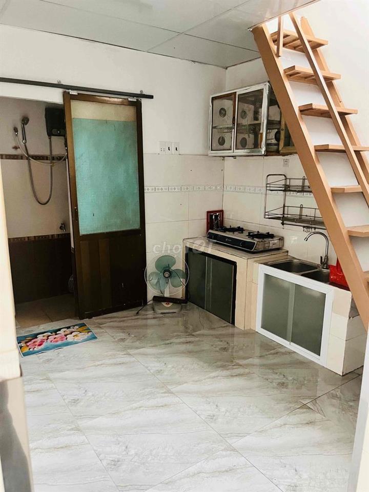 NHÀ NHỎ GIÁ RẺ 3PN CMT8 QUẬN 3
