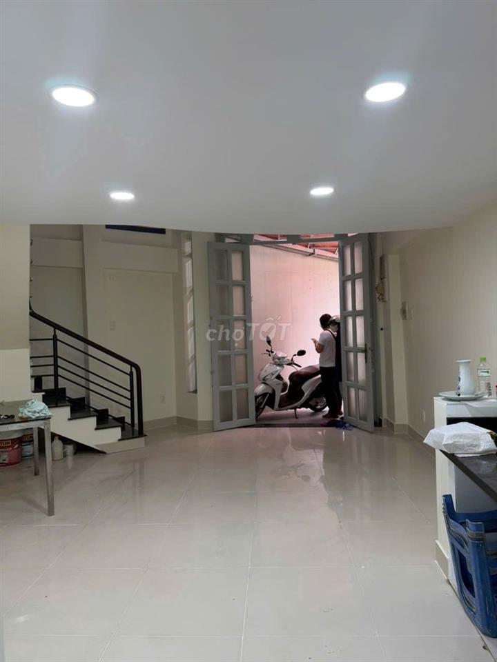 NHÀ MỚI 3PN HẺM 4M HOÀ HẢO QUẬN 10