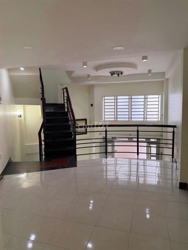 NHÀ MỚI 3PN HẺM 4M HOÀ HẢO QUẬN 10