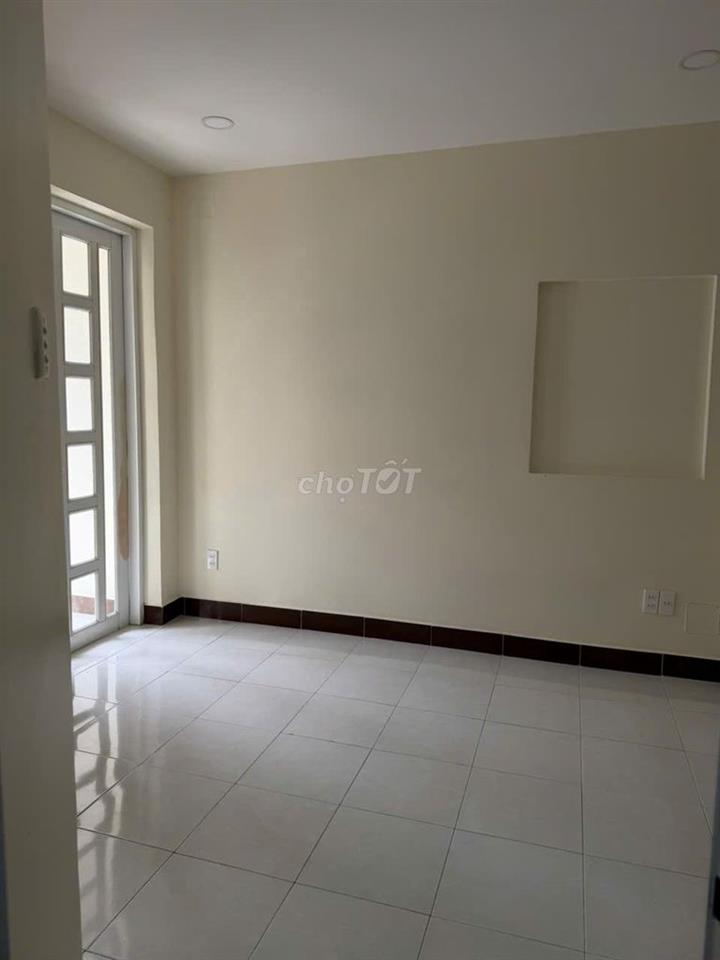 NHÀ MỚI 3PN HẺM 4M HOÀ HẢO QUẬN 10