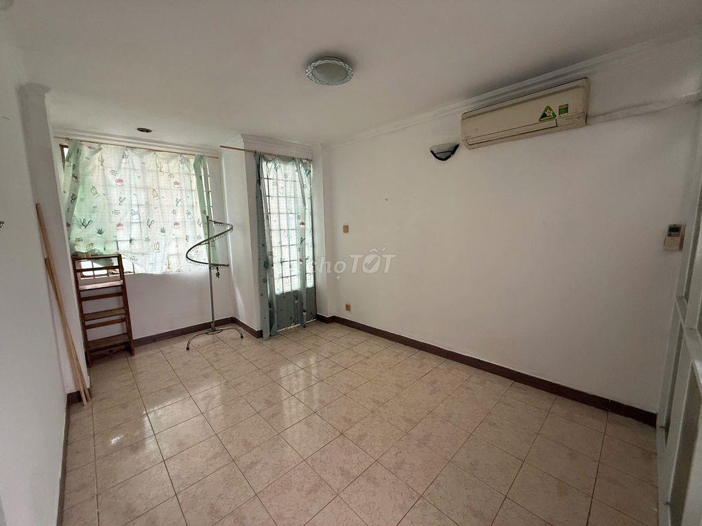 NHÀ MỚI  2PN GẦN MẶT TIỀN CMT8 PHƯỜNG 4, QUẬN 3