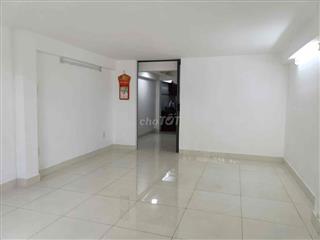 Cho thưe nhà hẻm xe tải địa chỉ 355 Sư Vạn Hạnh Q10 dt 5x20m
