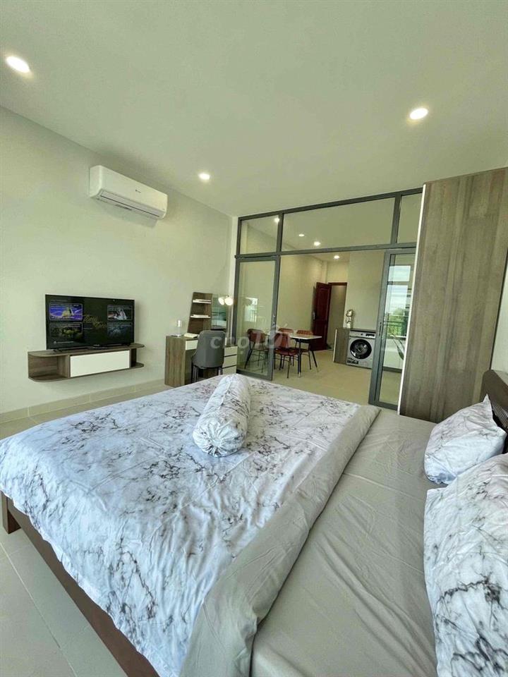 Cho thuê nhà mới HXT 134 Thành Thái P12, Q10 dt 5,5x16m trệt 3L 5p 4wc