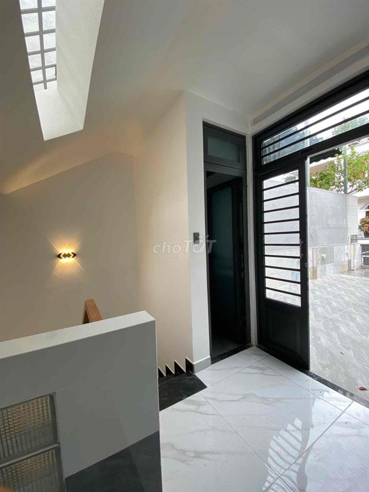 Cho thuê nhà mới HXT cx Lữ Gia P15 Q.11 2L dt 4x16m 4p 4wc