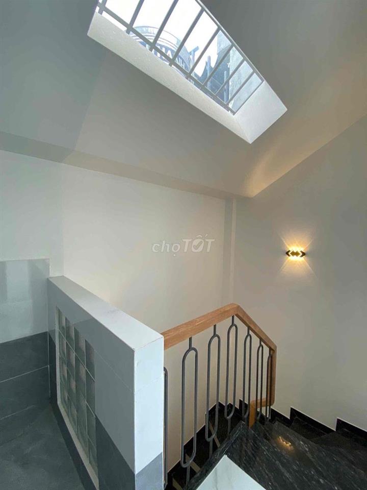 Cho thuê nhà mới HXT cx Lữ Gia P15 Q.11 2L dt 4x16m 4p 4wc