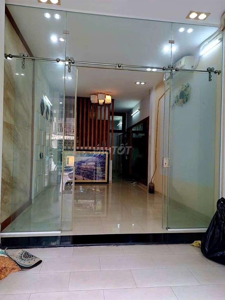 cho thuê nhà mặt tiền hòa hưng.p12.q10