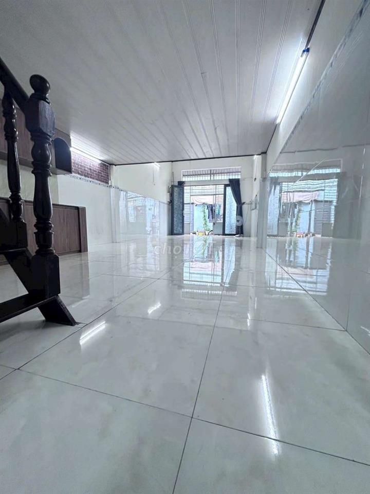 cho thuê.nhà đg lạc long quân.p10.tân bình