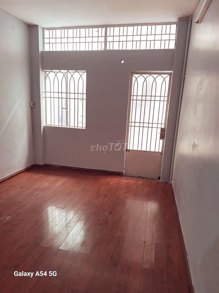cho thuê nhà đg.lạc long quân.p9.tân bình