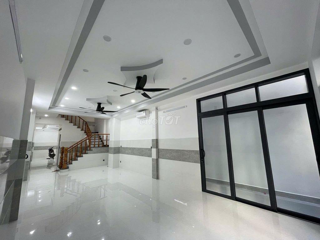MT 120B Phổ Quang Phường 9, Q.Phú Nhuận kế bên Sân Bay.