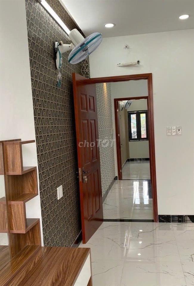 Cho thuê nhà HXH 163/6B Tô Hiến Thành, P. 15, Q.10 gần Sư Vạn Hạnh.