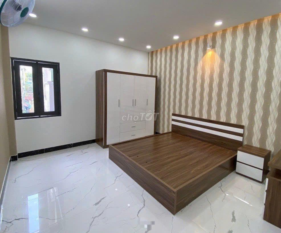 Cho thuê nhà HXH 163/6B Tô Hiến Thành, P. 15, Q.10 gần Sư Vạn Hạnh.