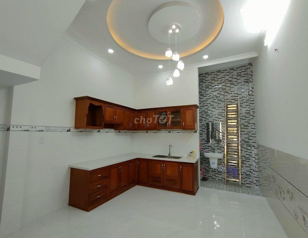 Cho thuê nhà HXT 134/6P Thành Thái, P.14, Quận 10