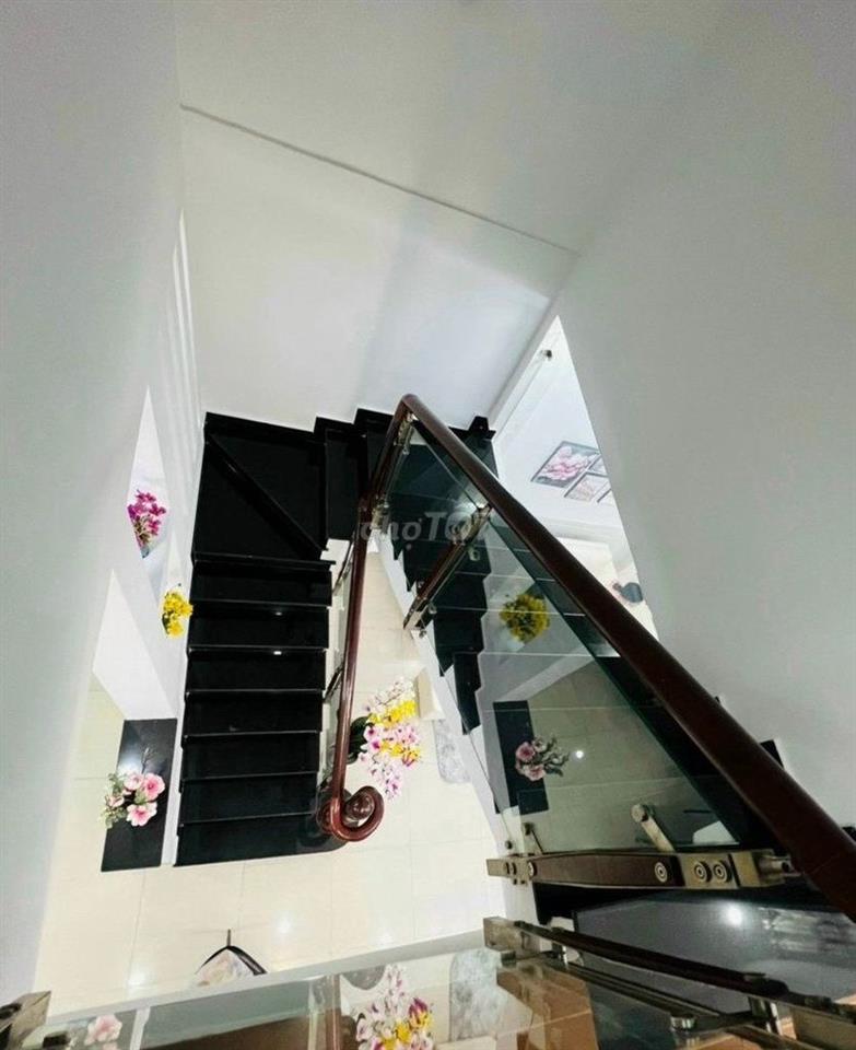 Cho thuê nhà góc 2MT 354/6A Lý Thường Kiệt, Phường 14, Quận 10