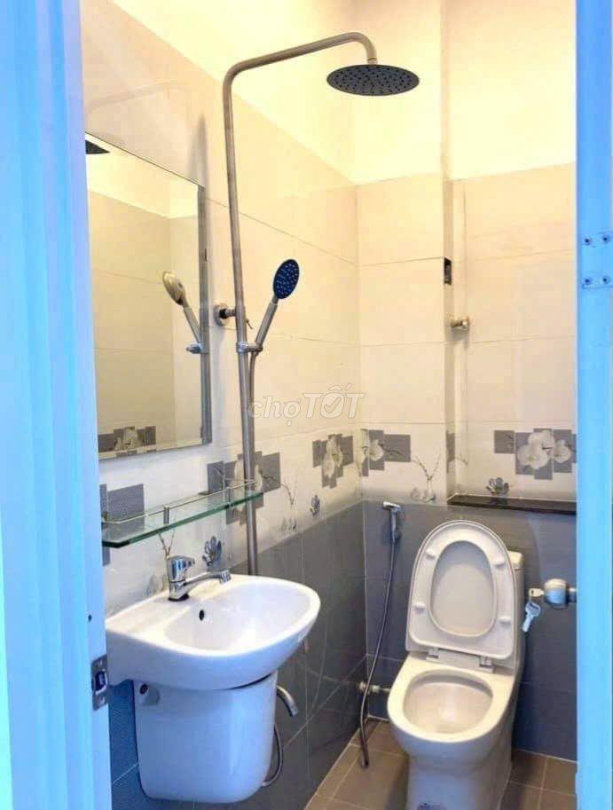 Cho thuê nhà MT 759/3A Trần Hưng Đạo, Phường 6, Quận 5 