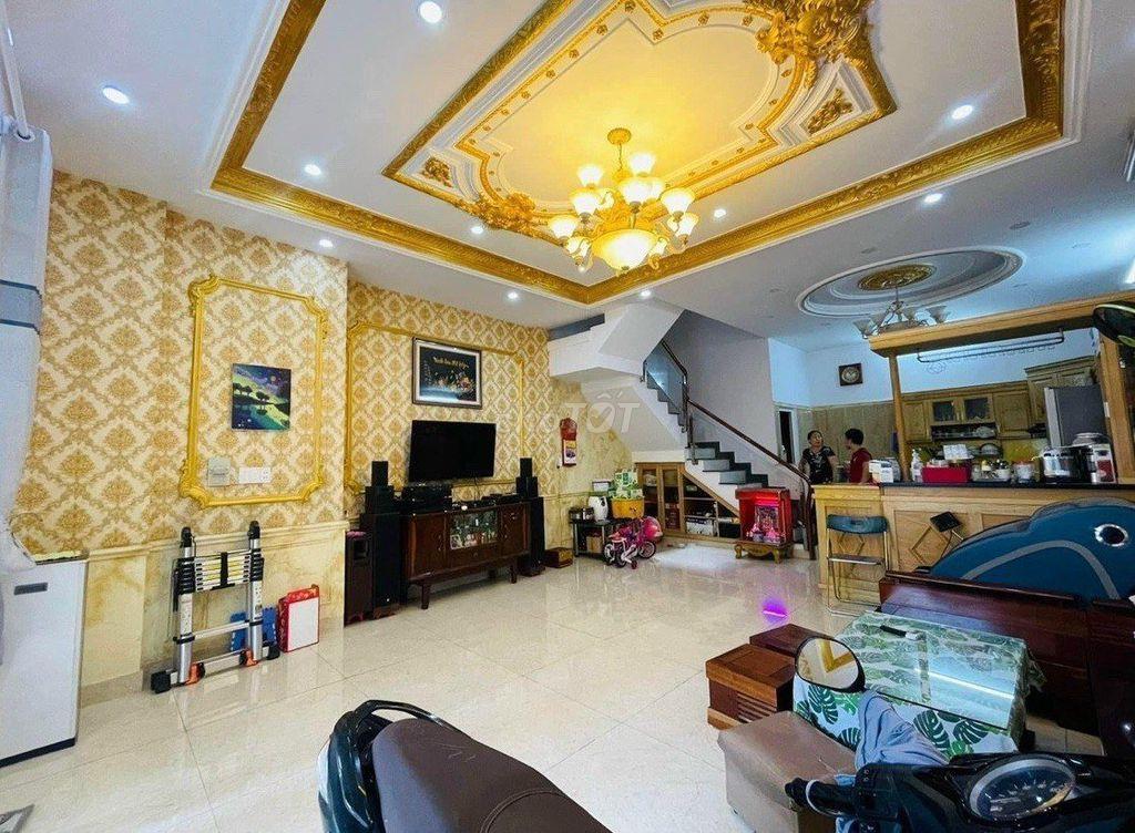 Cho thuê nhà nguyên căn 166/3B Lý Thái Tổ kế bên chợ Hồ Thị Kỷ.