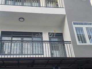 Cho thuê nhà nguyên căn 166/3B Lý Thái Tổ kế bên chợ Hồ Thị Kỷ.
