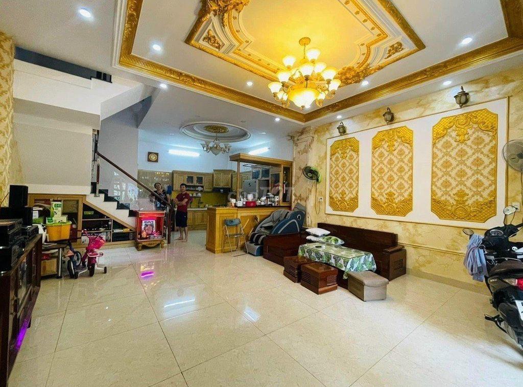 Cho thuê nhà nguyên căn 166/3B Lý Thái Tổ kế bên chợ Hồ Thị Kỷ.