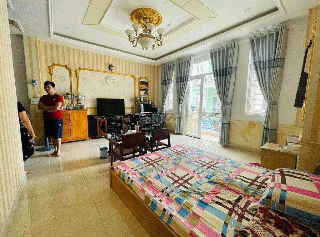 Cho thuê nhà nguyên căn 166/3B Lý Thái Tổ kế bên chợ Hồ Thị Kỷ.