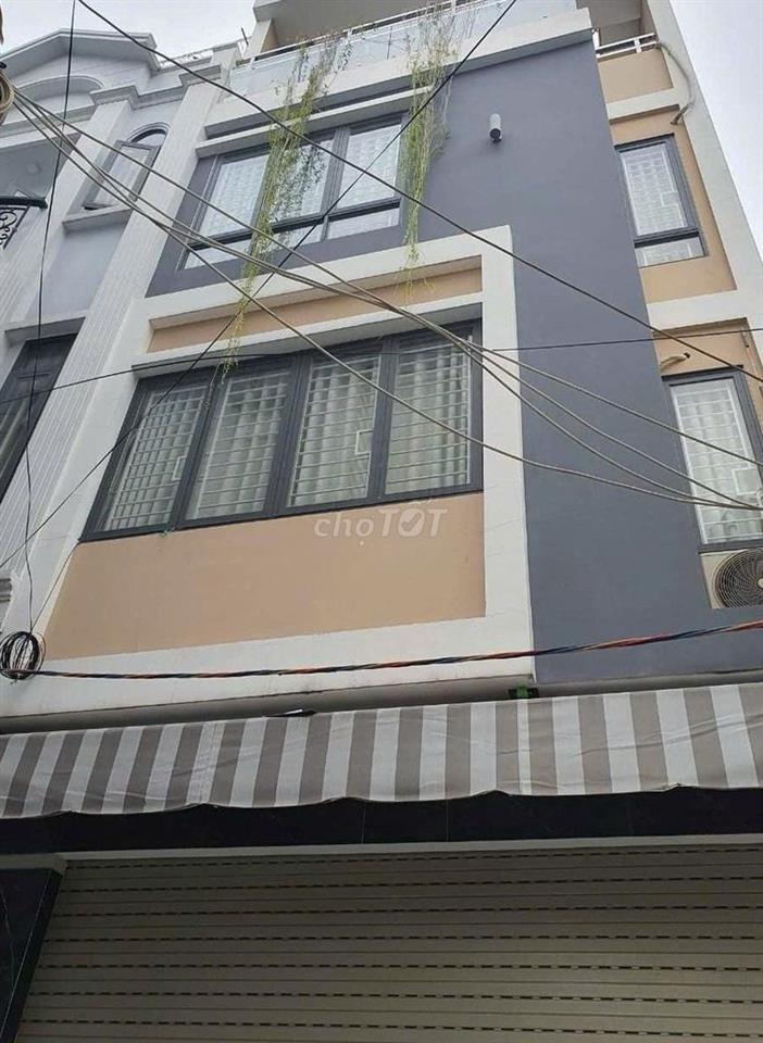 Cho thuê nhà góc 2MT 339B đường Lê Văn Sỹ Phường 14, Quận 3. 