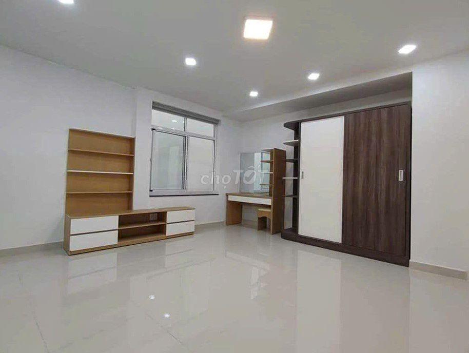 Cho thuê nhà góc 2MT 339B đường Lê Văn Sỹ Phường 14, Quận 3. 