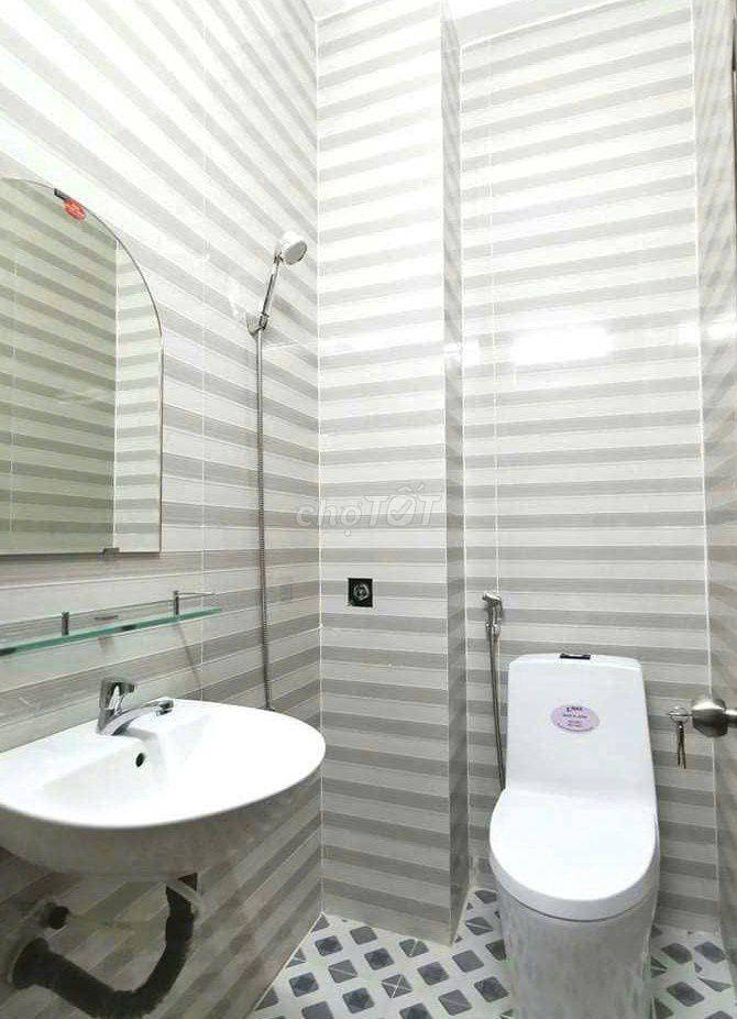 Cho thuê nhà HXT 433/2A Sư Vạn Hạnh, Phường 12, Quận 10 