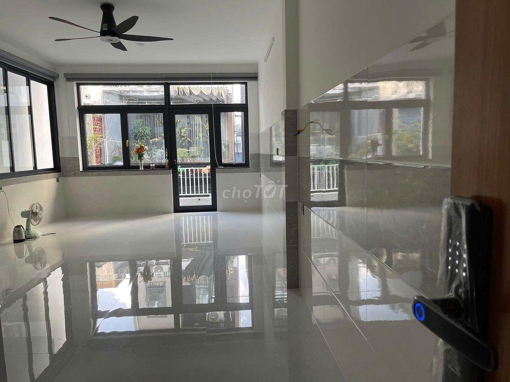 Cho thuê nhà MT 29A Hoa Sứ, thông ra Phan xích Long P7, Q. Phú Nhuận