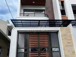Cần cho thuê gấp nhà góc 2MT 226A Huỳnh Văn Bánh P12 Q.Phú Nhuận