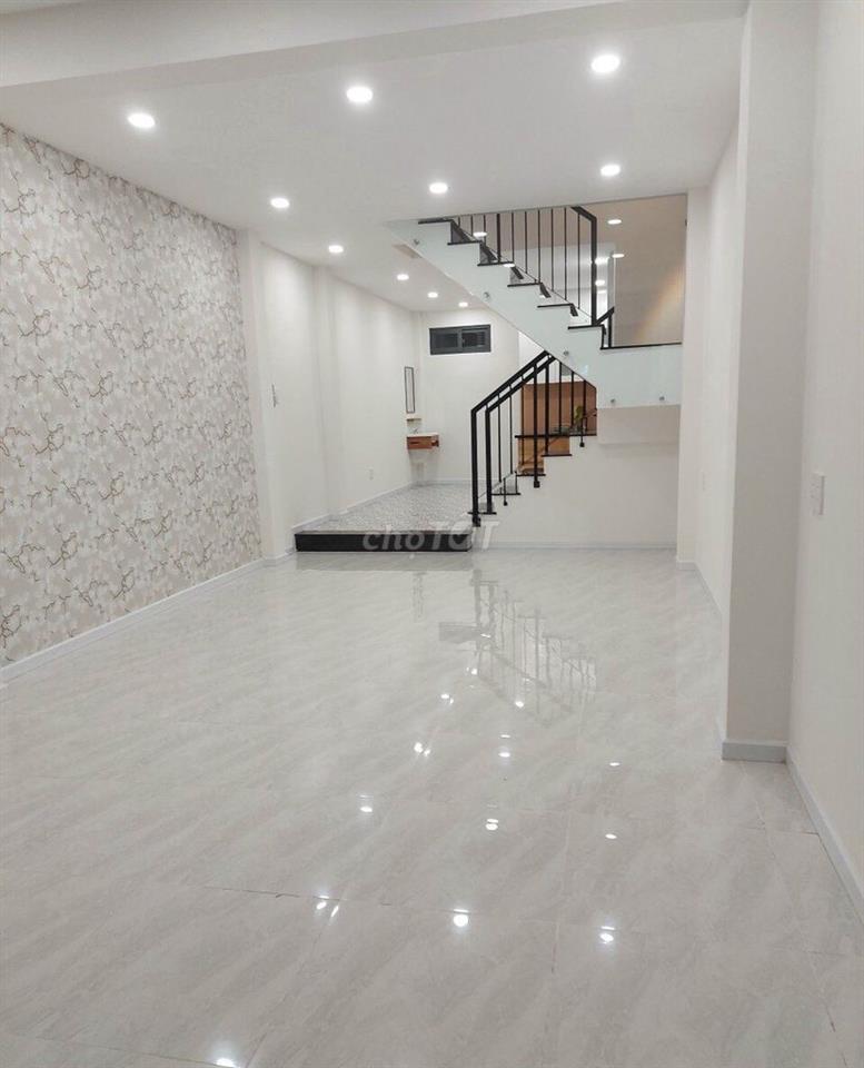 Cần cho thuê nhà MT 27A Trần Nhật Duật P. Tân Định, Quận 1.