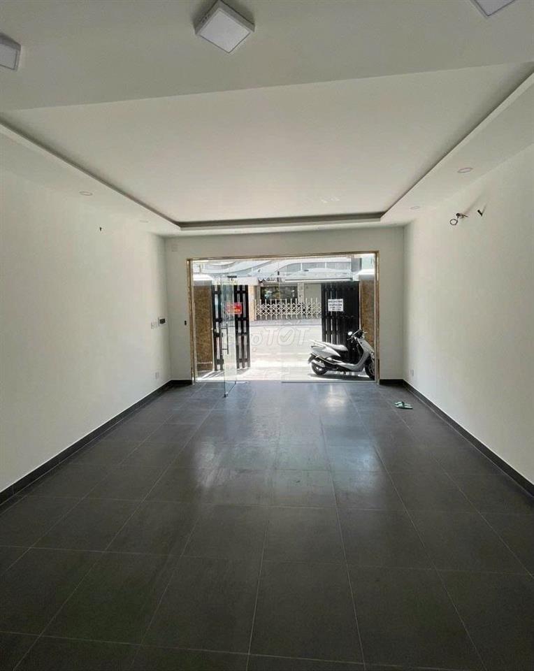 Cho thuê nhà MT 597A Lê Hồng Phong, Phường 10, Quận 10