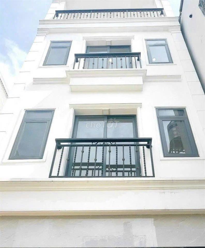 Cho thuê nhà MT 380A Nguyễn Tri Phương, Phường 4, Quận 10