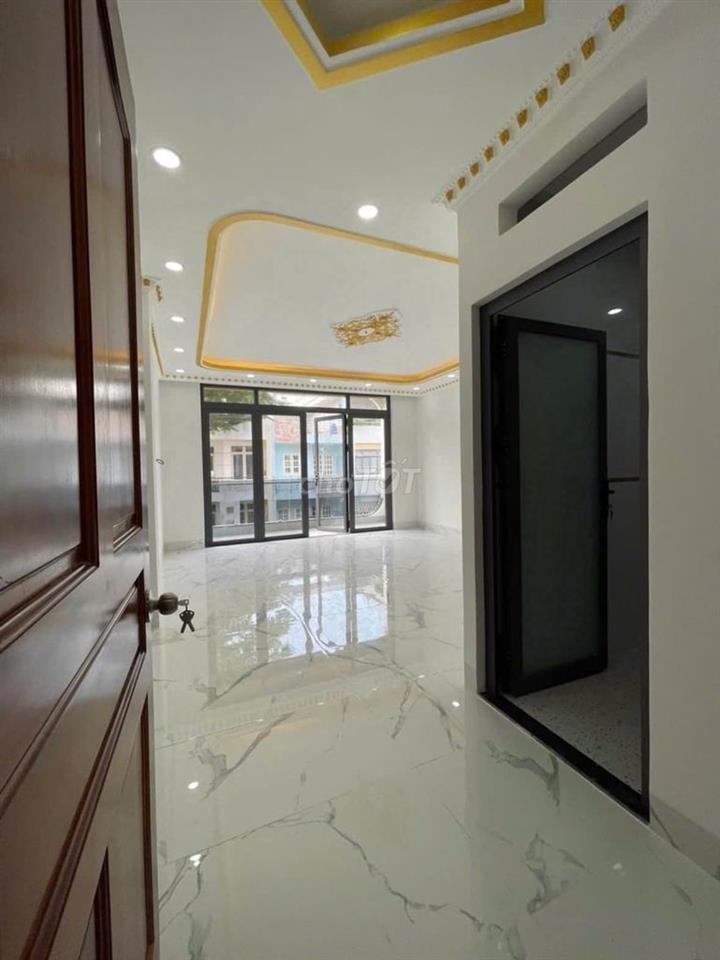 Cho thuê nhà MT 49A Lê Lai thông ra Hà Bá Tường Phường 12, Q.Tân Bình.