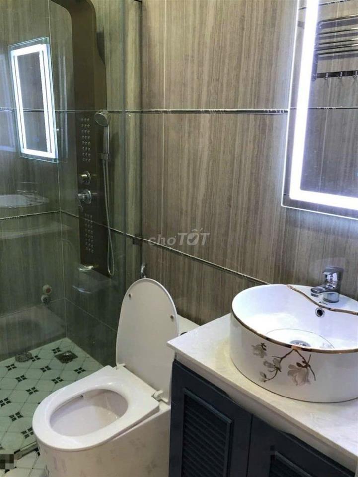 Cho thuê nhà góc 2MT HXT 339/6A Lê Văn Sỹ Phường 14, Quận 3.