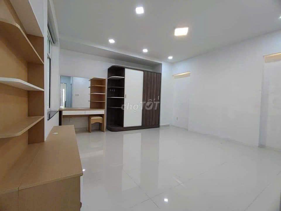 Cho thuê nhà góc 2MT HXT 339/6A Lê Văn Sỹ Phường 14, Quận 3.
