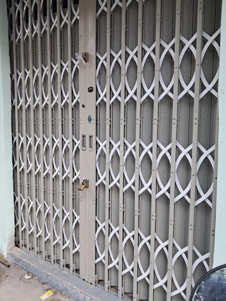 Nhà thích quảng đức,1 trệt,2 lầu,2 phòng,mới.chủ nhà.