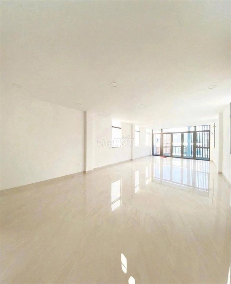 NHÀ MỚI QUẬN 3! Cho thuê 101C Võ Văn Tần, Sàn suốt, 500m2 sữ dụng
