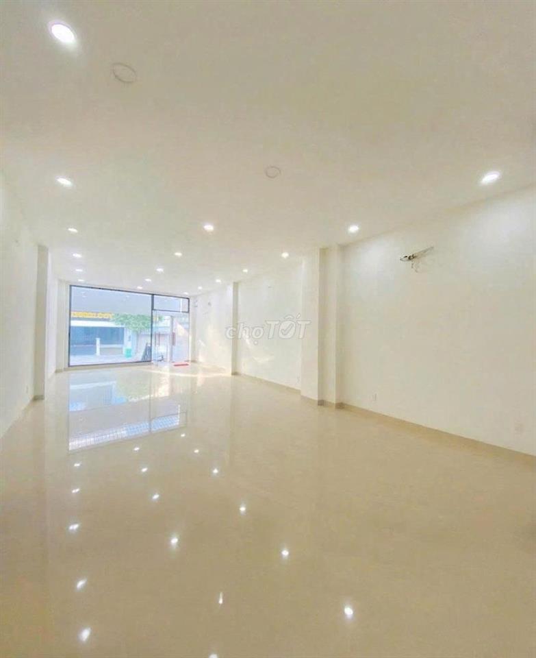 NHÀ MỚI QUẬN 3! Cho thuê 101C Võ Văn Tần, Sàn suốt, 500m2 sữ dụng