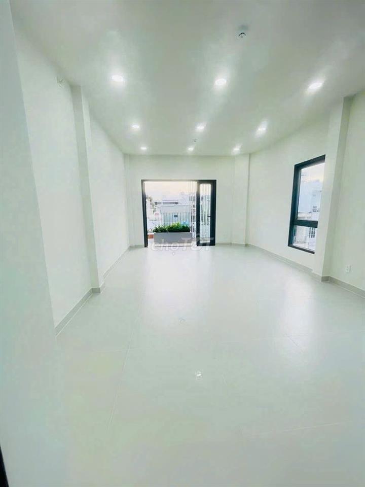NHÀ MỚI CỰC HOT! THUÊ NHÀ NGUYÊN CĂN 443/3B Lê Văn Sỹ ,Q.3. DTSD 500m2