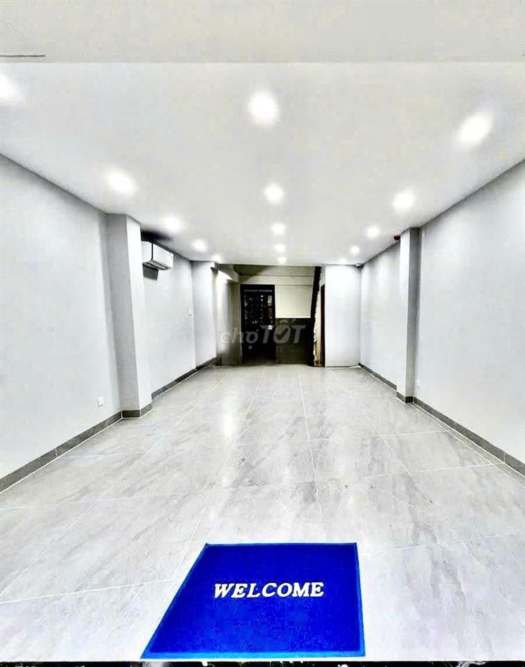 CỰC HOT!! Cho thuê nhà Trần Quang Diệu, Q3. DTSD 400m2