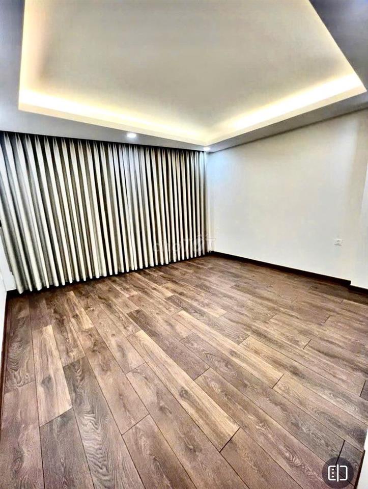 CỰC HOT!! Cho thuê nhà Trần Quang Diệu, Q3. DTSD 400m2