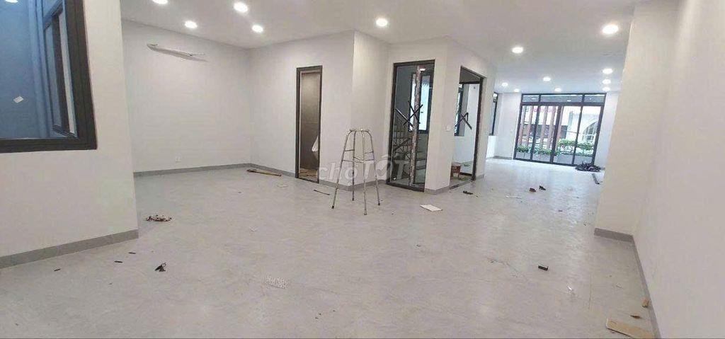 HOT HOT !! Cho thuê 50C Lam Sơn, Q.Tân Bình. DTSD 400m2