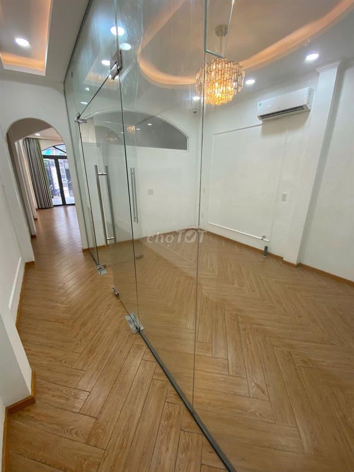 NHÀ KHU SÂN BAY !! 2C Hoàng Việt, Quận Tân Bình . DTSD 450m2