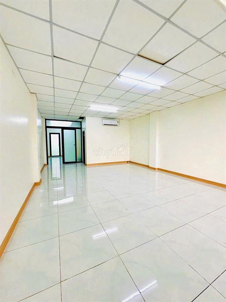 Nhà Mới!! 99C Nguyễn Minh Hoàng, Q. Tân Bình. 5x20m, DTSD 400m2